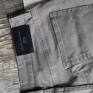 32 x 30 English Laundry Brown Jeans